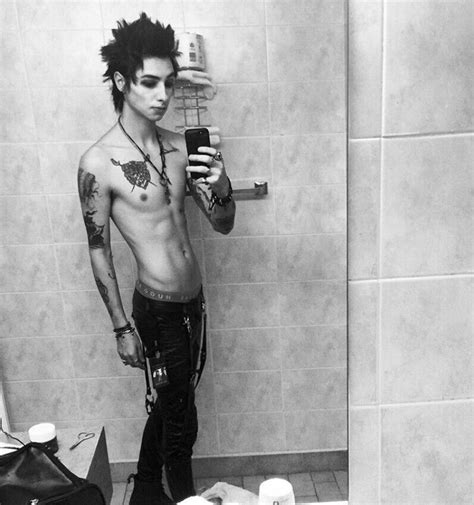 Newer than by continuing to use this site, you are agreeing to our use of cookies. Pin on Palaye Royale