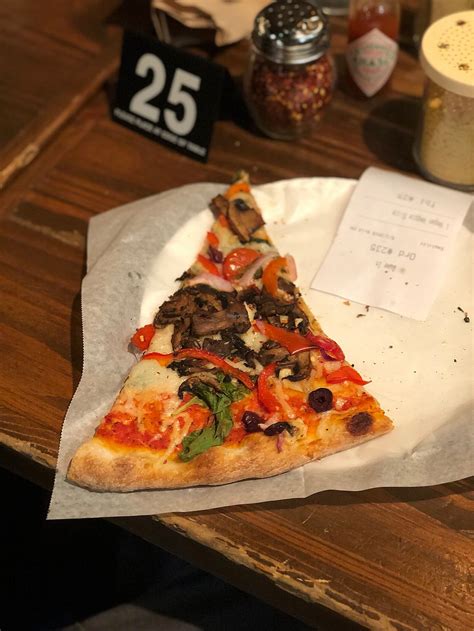 Whether you're craving soul food or creative sushi rolls, l.a.'s best vegan restaurants boast tasty fare that even meat eaters will want to order. Pizzanista - Los Angeles California Restaurant - HappyCow