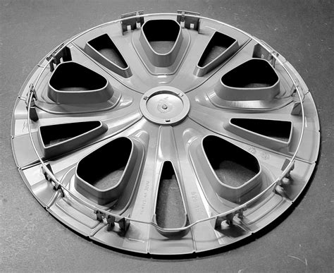 One New Wheel Cover Hubcap Fits 2019 2022 Toyota Prius Llexle Silver
