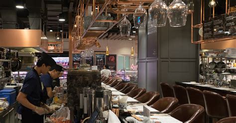 Wineonsale is the ultimate place to find discount wine online. There's a new contender for Bangkok's best wine cellar ...