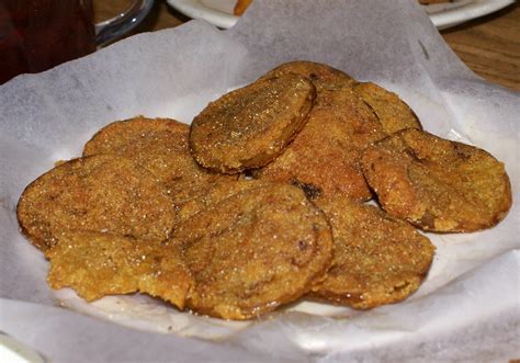 In a separate bowl or pie plate, whisk together the cornmeal, salt, and cayenne. Fried green tomatoes - Wikiwand