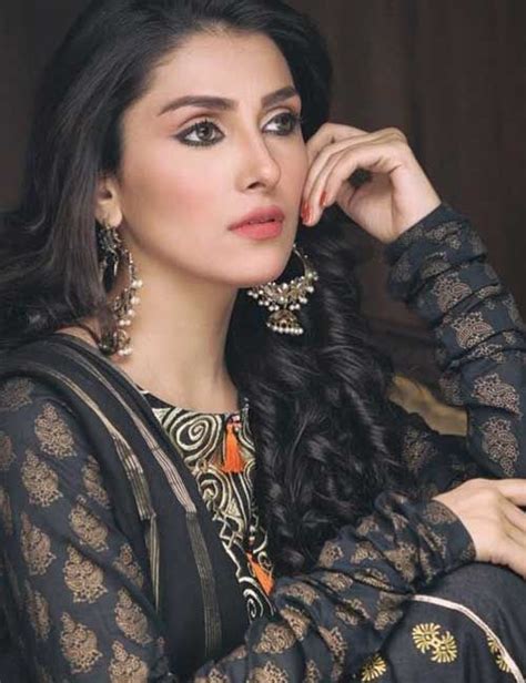 25 Most Beautiful Pakistani Women Pictures 2019 Update Pakistani Girl Ayeza Khan Ayeza
