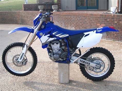 On this page we have tried to collect the information and quality images yamaha wr 450 f 2007 that can be saved or downloaded to your device. 2005 Yamaha WR450 F - Moto.ZombDrive.COM