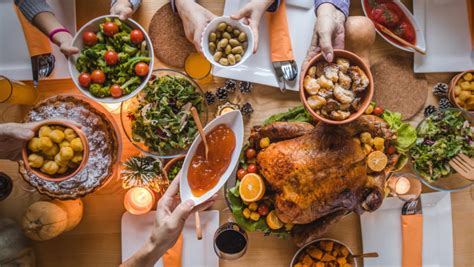By qwertvideo 1 year ago 21 views. 6 Ways to Cut Holiday Calories | Ochsner Health