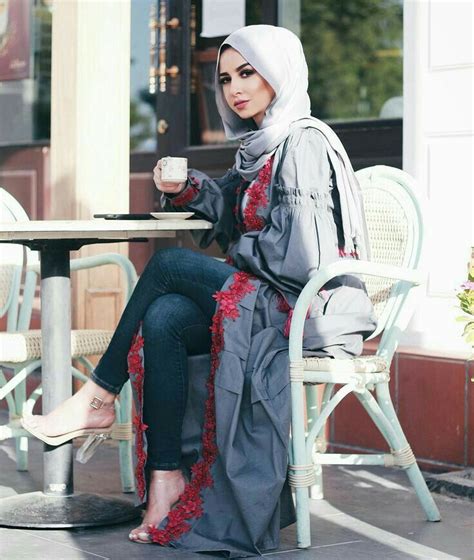 Street Hijab Fashion Abaya Fashion Muslim Fashion Fashion Muslimah