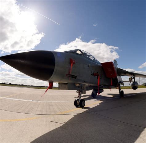 Zwei tornados haben in belgien und frankreich erhebliche schäden angerichtet. Bundeswehr: Biodiesel legt Tornados auf dem Fliegerhorst ...