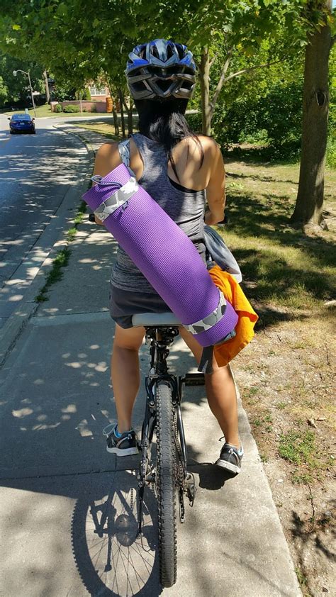 Sew a yoga mat strap. My Handmade Home: DIY Yoga Mat Sling