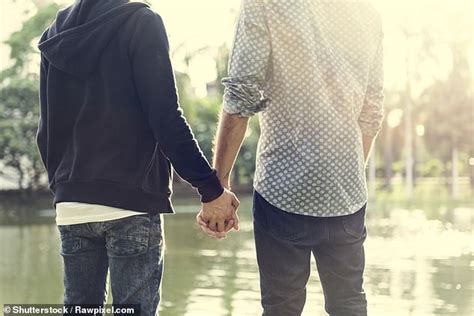 Gay Singaporean Man Wins Right To Adopt Surrogate Son Daily Mail Online