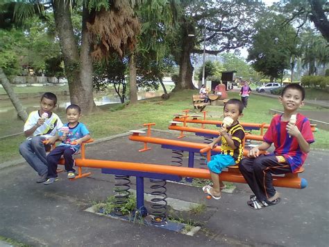 Kirimkan ini lewat email blogthis! Faridan's Memories ~~** Dariku Untukmu **~~: Sepetang di ...
