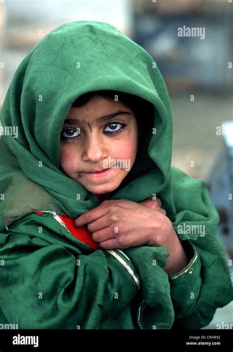Kabul Afghanistan Portrait Of An Afghan Girl Stock Photo Alamy