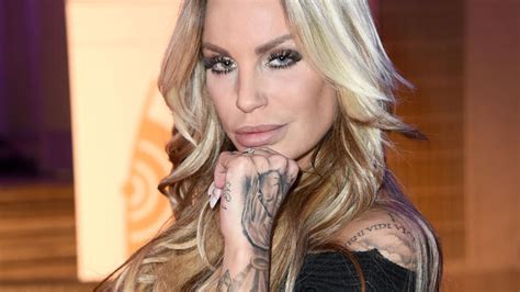 Für viele fans sind sie das absolute traumpaar von bauer sucht frau. Not-OP bei Gina-Lisa Lohfink: Ihre Brustimplantate waren ...