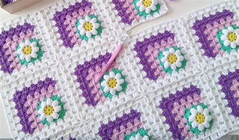 Mitered Daisy Granny Squares Blanket Free Crochet Pattern And Video