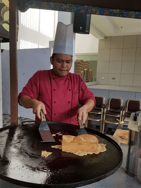 See 207 traveler reviews, 524 candid photos, and great deals for kings green hotel, ranked #28 of 240 hotels in melaka and rated 3.5 of 5 at tripadvisor. RM25 Hi-Tea Buffet @ Kings Green Hotel Melaka | Tekkaus ...