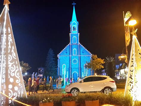 The festival began in 1986 as a small concert conducted by eleazar de carvalho, one of the country's most celebrated orchestra conductors. Hotel Sky - Gramado: Gramado e Canela Natal Luz 2015