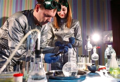 Premium Photo Chemists Make Drugs In The Laboratory
