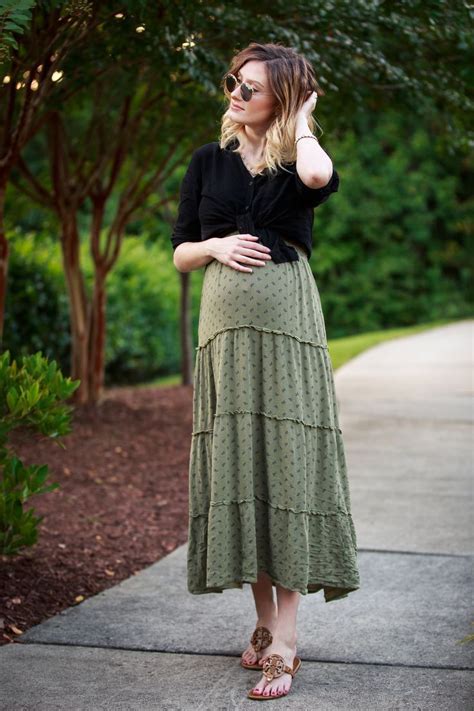maternity style outfit inspiration by north carolina fashion and lifestyle blogger jessica linn