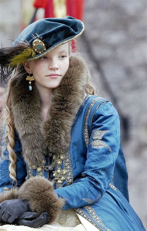 Tamzin Merchant As Catherine Howard In Tudor Costumes Tudor