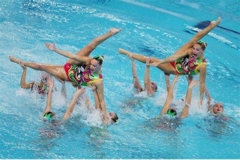 Synchronized Swimming Lift Synchronized Swimming Ea Sports Aquatic