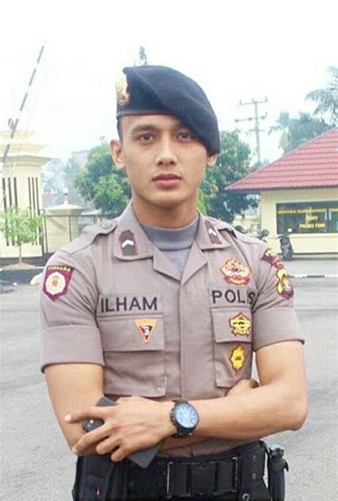 Gambar Polisi Ganteng Denah