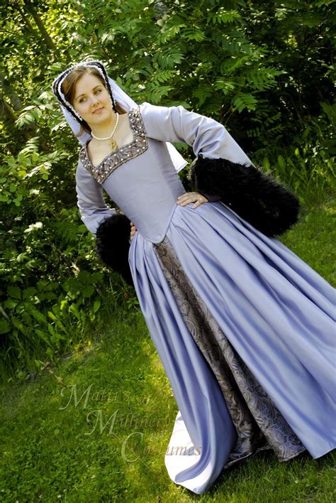 The story of anne boleyn does not end on the scaffold. Anne Boleyn The Tudors dress gown Renaissance costume ...