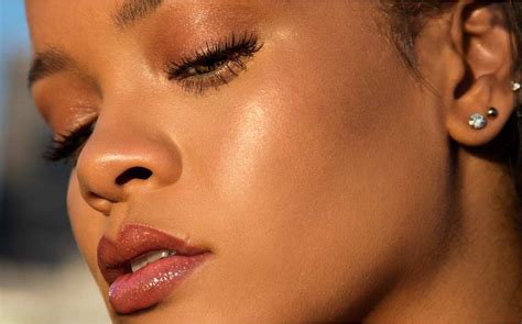 A Look At Rihannas New Makeup Line Fentybeauty Rihanna Fenty