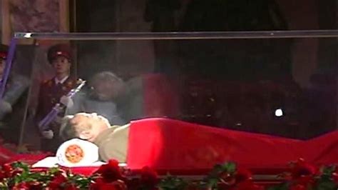 Kim Jong Il S Body Put On Display Fox News Video