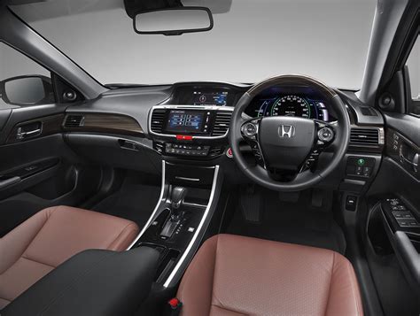 Honda Accord Hybrid 20 Tech 2016 ราคา 1849000 บาท ฮอนด้าแอคคอร์ด