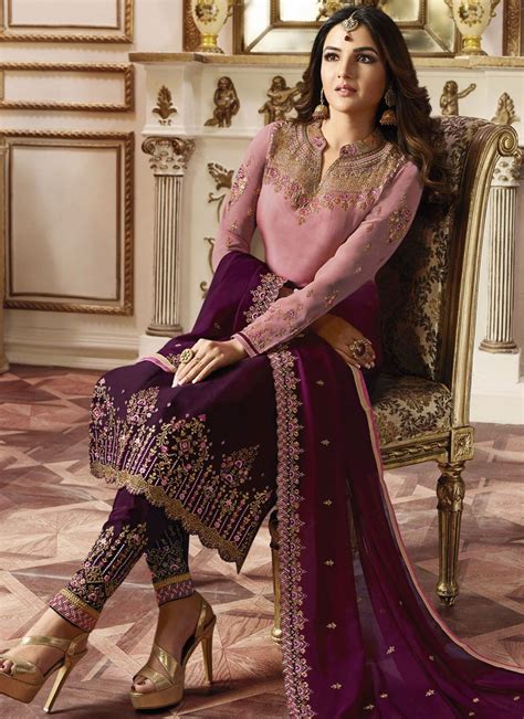 Purple Color Salwar Suit In 2020 Pakistani Bridal Dresses Pakistani