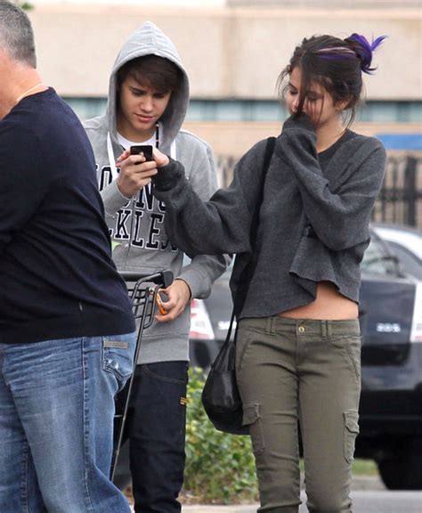 Justin Bieber With Girlfriend In New Photos 2012 Hollywood