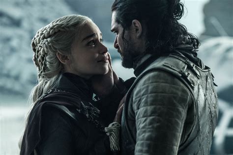 Game Of Thrones Season 8 Proved The Show Couldnt Survive Without The Novels Syfy Wire