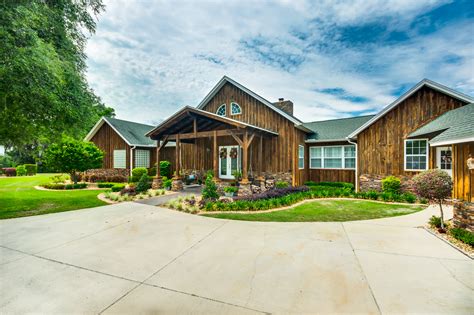 Also, if you're looking for more unique things to do this summer, check out this canoe and brew experience in dania beach! Rustic and Luxurious | Central Florida's Log Cabin Homes