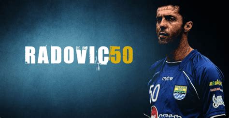 Dalam artikel ini kita akan coba mengulas mengenai gambar artikel ini sangat membantu kamu dalam menemukan gambar atau wallpaper persib yang keren loh. 150+ Gambar Foto Bobotoh Persib Bandung | Wallpaper ...