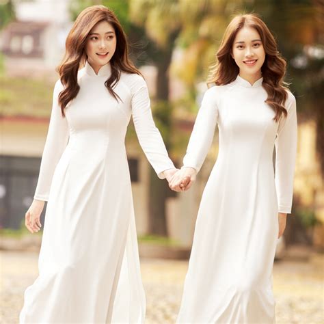 30 mẫu áo dài trắng đẹp tinh khôi duyên sáng nhất 2023
