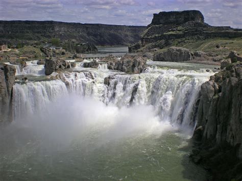 Maybe you would like to learn more about one of these? Shoshone Falls, Idaho | Places in america, Incredible ...