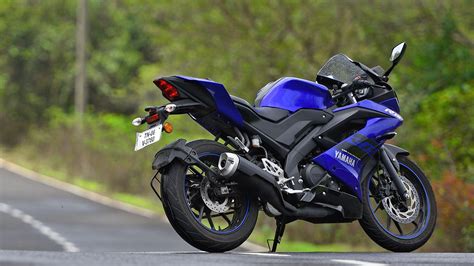 Yamaha has recently launched the third version of r15. R15 V3 Images : 2019 Yamaha Yzf R15 V3 0 With New Colours ...