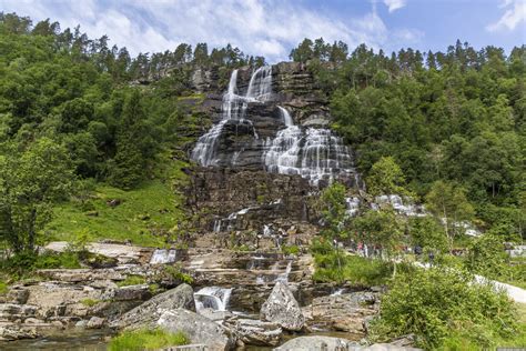 You can bicycle from tvindefossen from voss via nesheim. Tvindefossen Waterfall - Norway - Blog about interesting ...