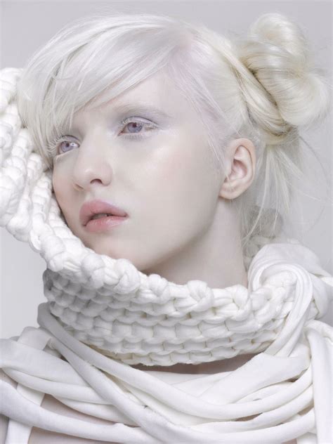Nastya Zhidkova Wearing A White Scarf Modelo Albino Portraiture
