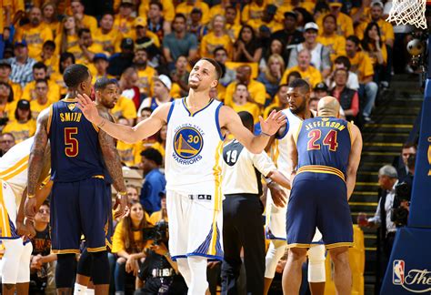 金州勇士队 (klay thompson) association edition. 总决赛G2:勇士110:77骑士_网易体育