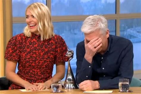 Holly Willoughby And Phillip Schofield Got Stuck In A Lift At The National Television Awards