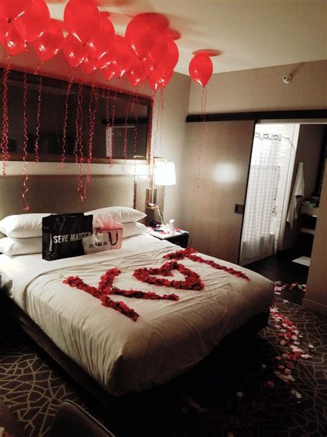 Valentines Surprise Hotel Room Set Up Svjpartyplanner Santajones87 Romantic Bedroom Decor