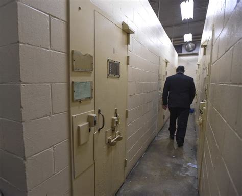 Federal Judge Orders Mentally Ill Alabama Inmates Removed From Solitary