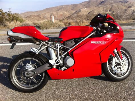 Scopri su moto.it prezzo e dettagli, foto e video, pareri degli utenti, moto ducati nuove e usate. 2003 Ducati 749 - Moto.ZombDrive.COM