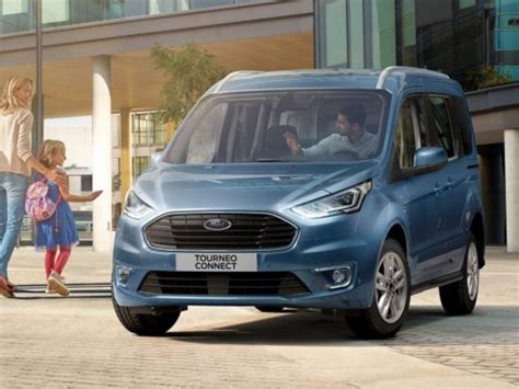 Ford Courier Otomobil 2022 Fiyat Listesi Araç İncele