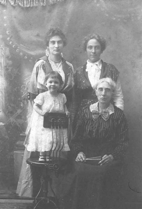 Four Generations Of Melungeon Females From Tennessees