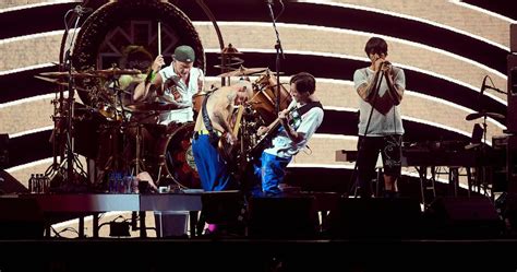 Red Hot Chili Peppers Reveal 2024 North American Tour Dates