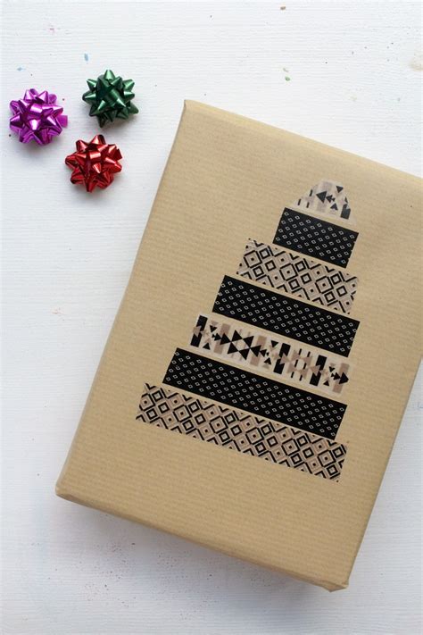 Gift wrapping ideas using brown paper. 5 gift wrapping ideas with brown paper