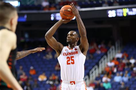 Clemson Tigers Basketball March Madness Team Profile Pickswise