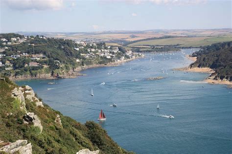 Find cheap or luxury self catering accommodation. Luxury Lodge in Soar, Nr Salcombe, Devon, England ...