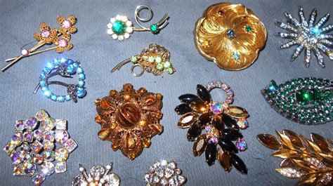 Great Lot 25 Vintage Rhinestone Pins Brooches Colors Prong Set Ebay