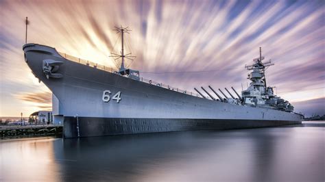 Meet The Uss Iowa The Navy Battleship Unretired To Fight Russia